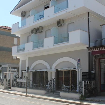 Hotel Solaris Джулианова Екстериор снимка