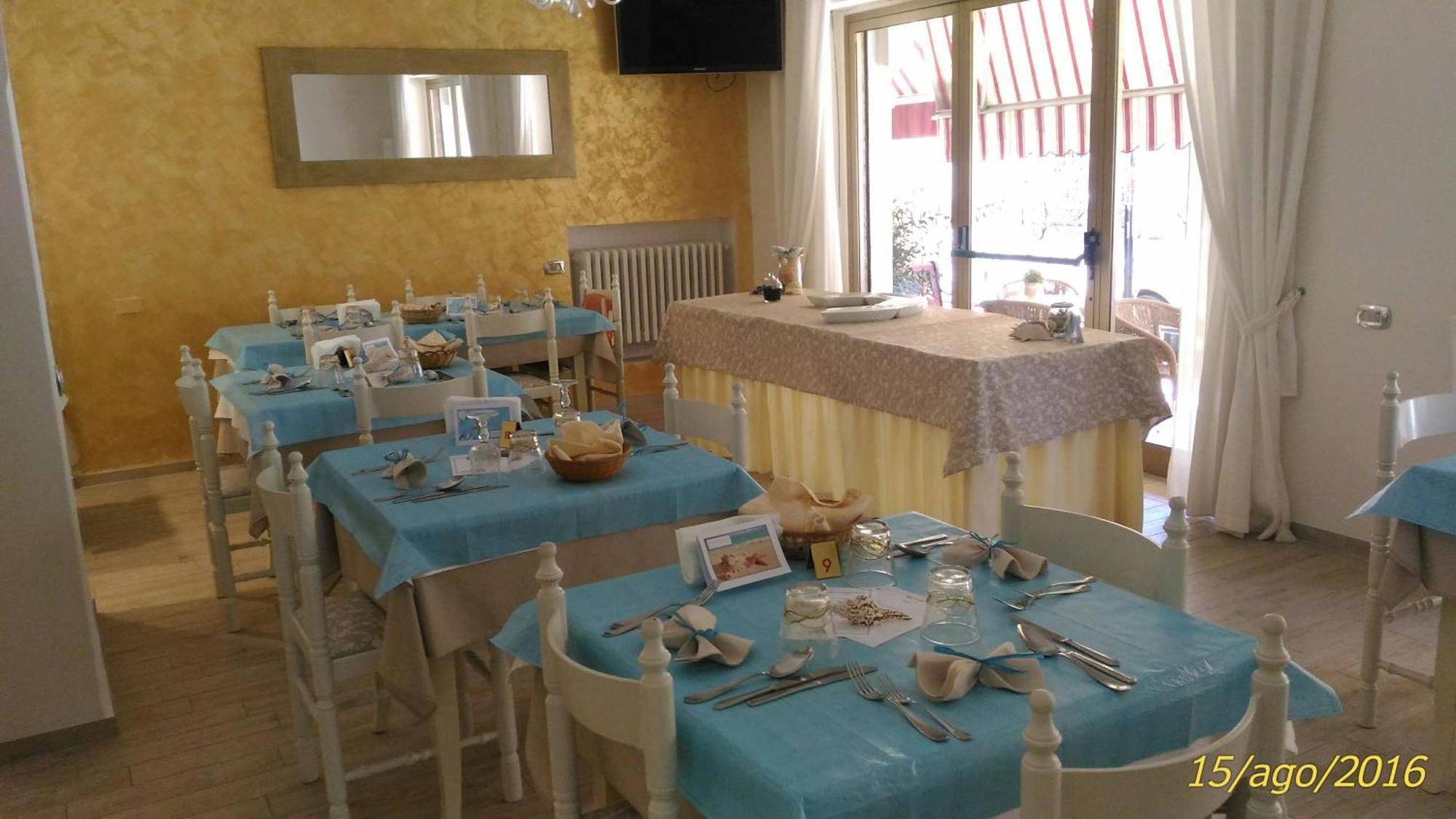 Hotel Solaris Джулианова Екстериор снимка