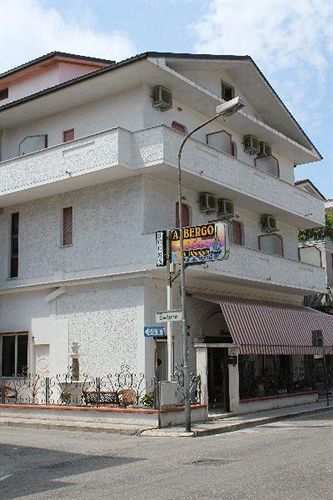 Hotel Solaris Джулианова Екстериор снимка
